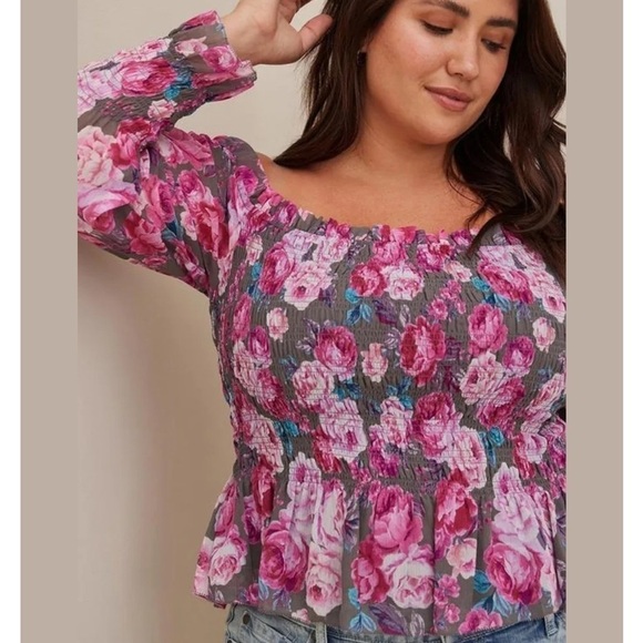 Torrid Crinkle Chiffon Smocked Waist Off-Shoulder Crop Top Sold Out - Picture 1 of 10